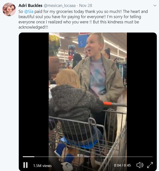 Ünlü şarkıcı Sia gittiği mağazada herkesin parasını ödedi