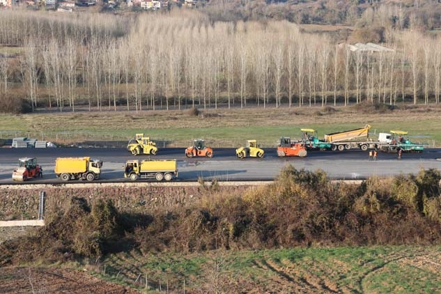 Kuzey Marmara Otoyolunun yüzde 85i tamamlandı Kuzey Marmara Otoyolunun yüzde 85i tamamlandı