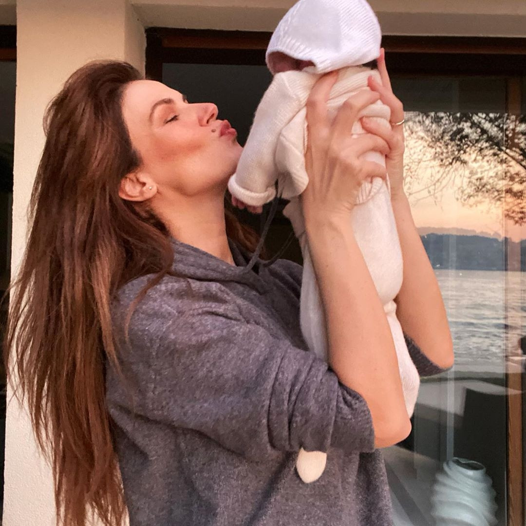 Tülin Şahin kasım ayında anne olmuştu... Siz hangisini seçerdiniz Tülin Şahin kasım ayında anne olmuştu... Siz hangisini seçerdiniz