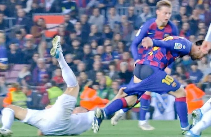 Lionel Messi rezil oldu Tüm gözler onun üzerindeydi... Lionel Messi rezil oldu Tüm gözler onun üzerindeydi...