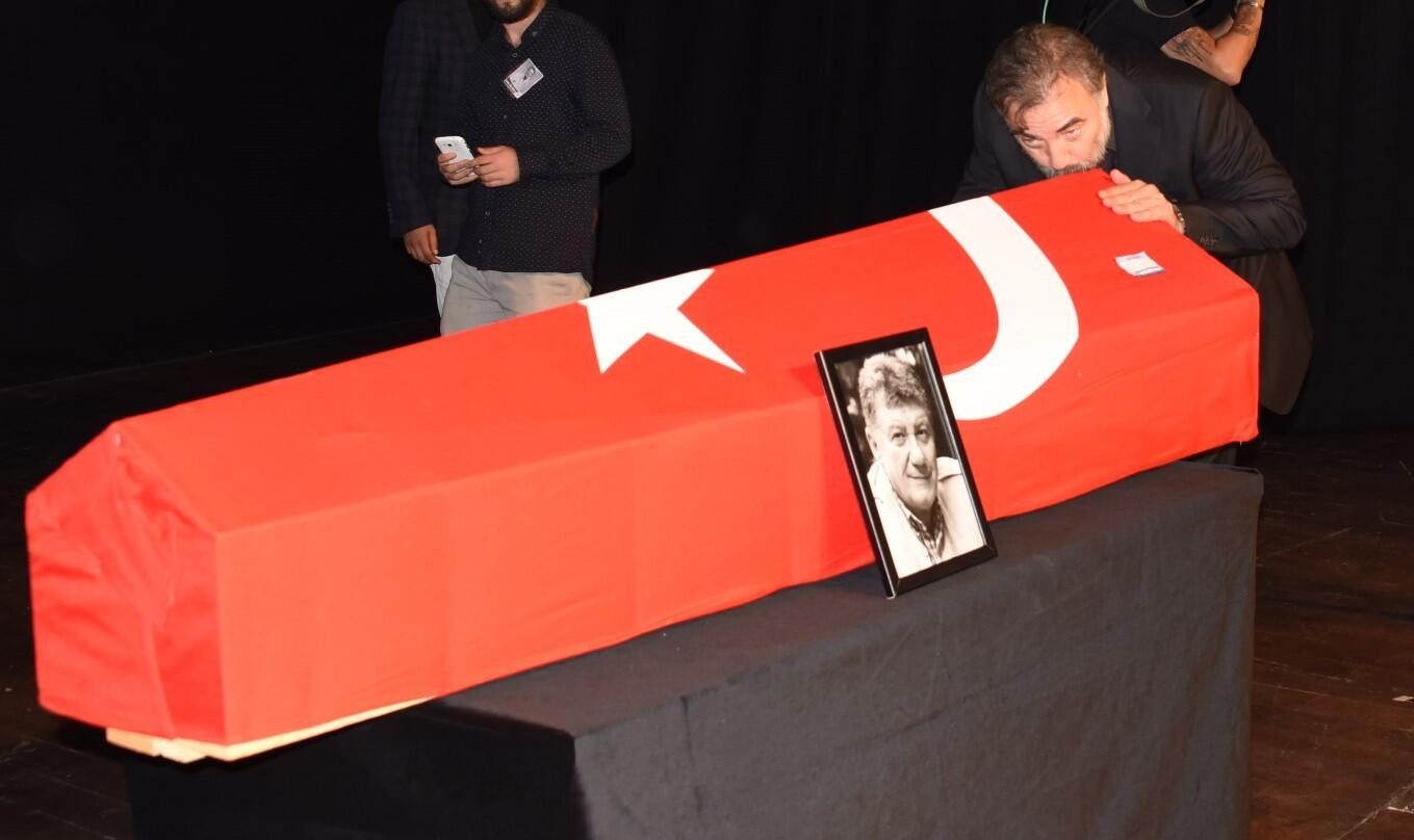 TARIK ÜNLÜOĞLU