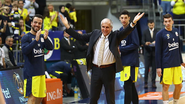 Taraftardan Obradovice destek Yeni sözleşme... Taraftardan Obradovice destek Yeni sözleşme...