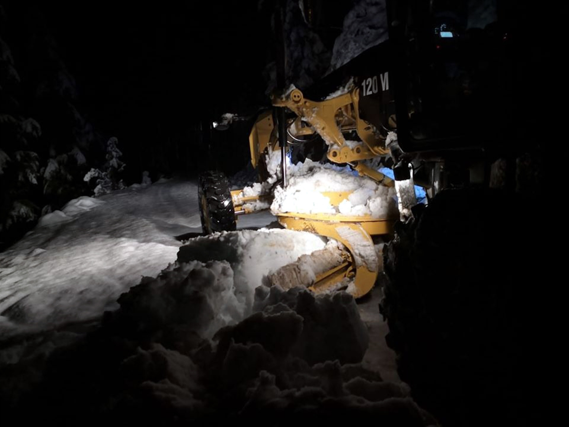 Adana sele teslim oldu