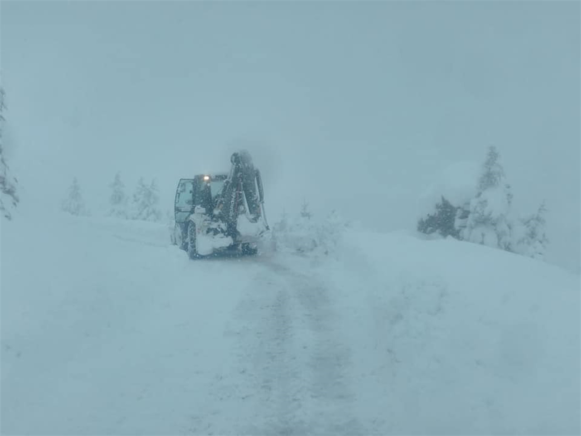 Adana sele teslim oldu