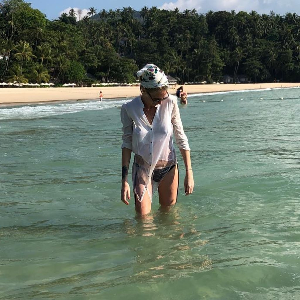 Derin Mermerci boşandıktan sonra soluğu Phuket’te aldı
