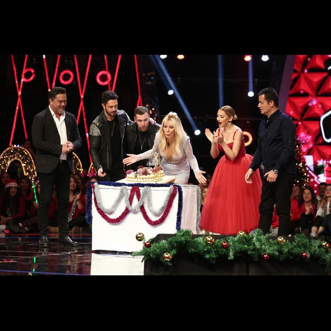 O Ses Türkiye Yılbaşı Özel programında neler yaşandı Geceye damga vuran olay