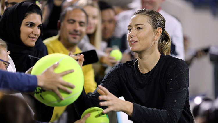 Maria Sharapova ve Novak Djokovicten Avustralya için örnek davranış