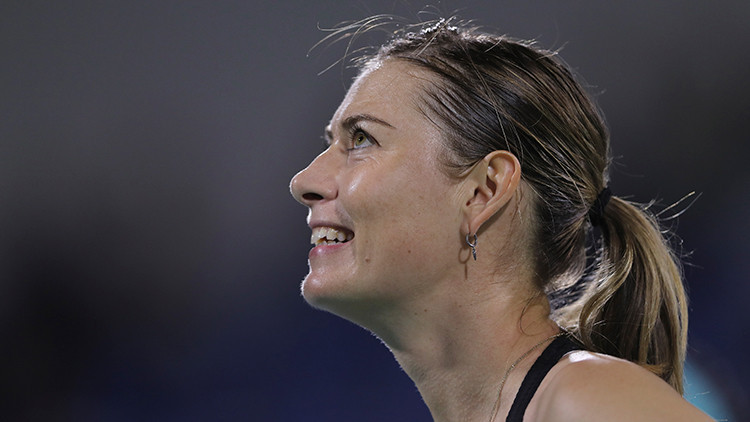 Maria Sharapova ve Novak Djokovicten Avustralya için örnek davranış