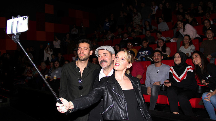Ünlü jokey Halis Karataş bir kez daha hüzne boğdu Şampiyon Bold Pilot...