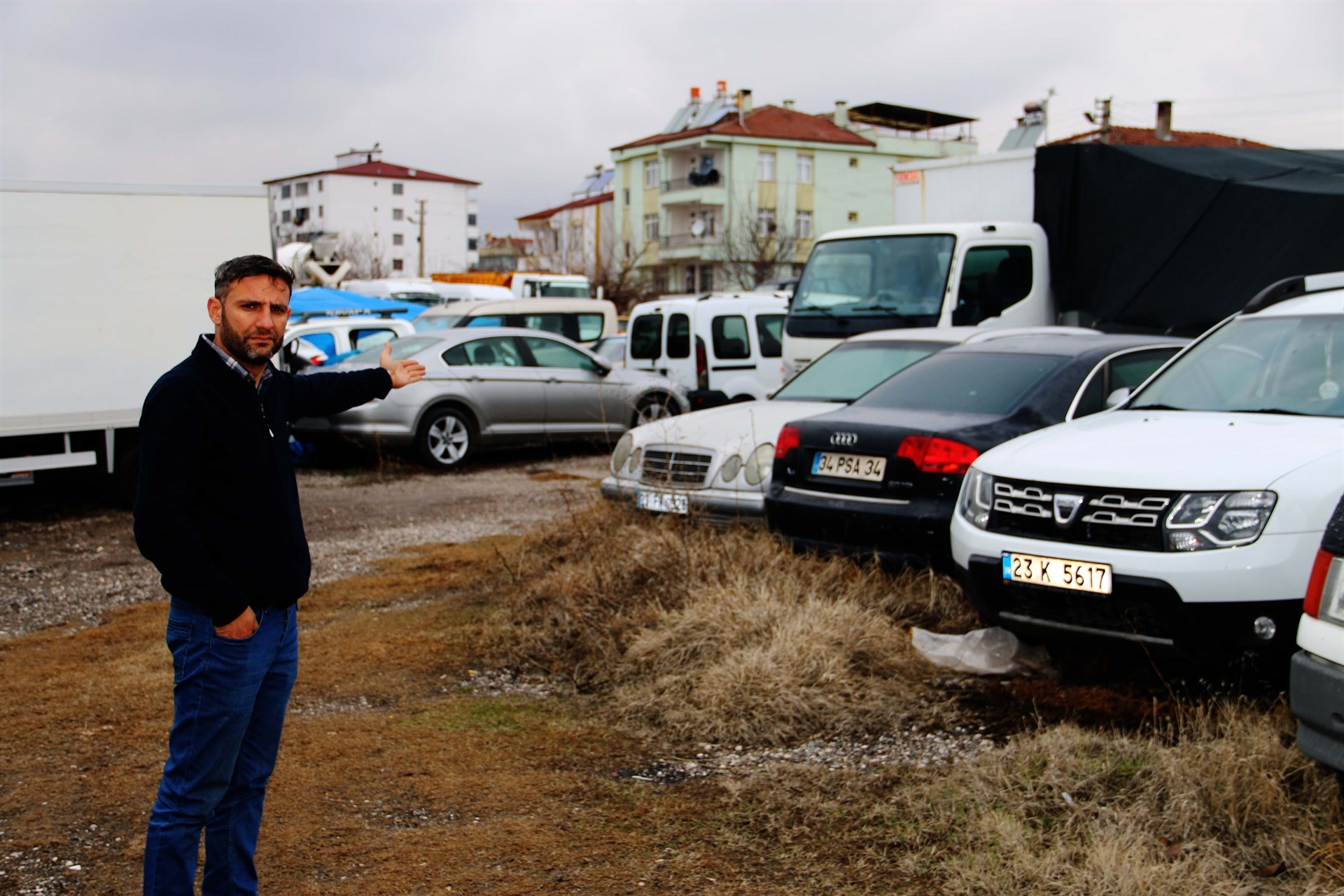 Yediemin otoparklarındaki araçlar, çürümeye terk edildi