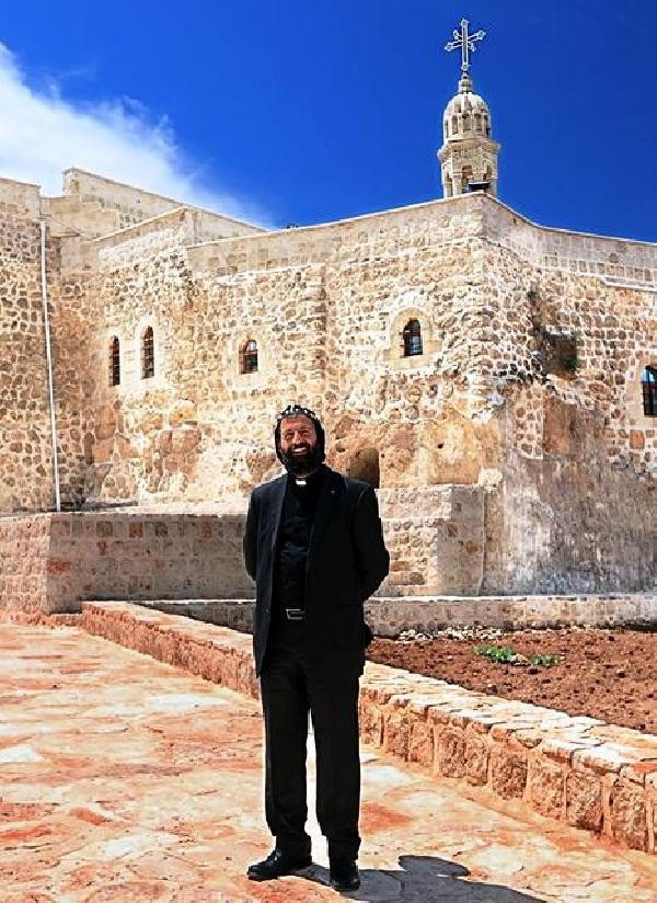 Mardinde tutuklanan rahip, teröristleri manastırda saklamış