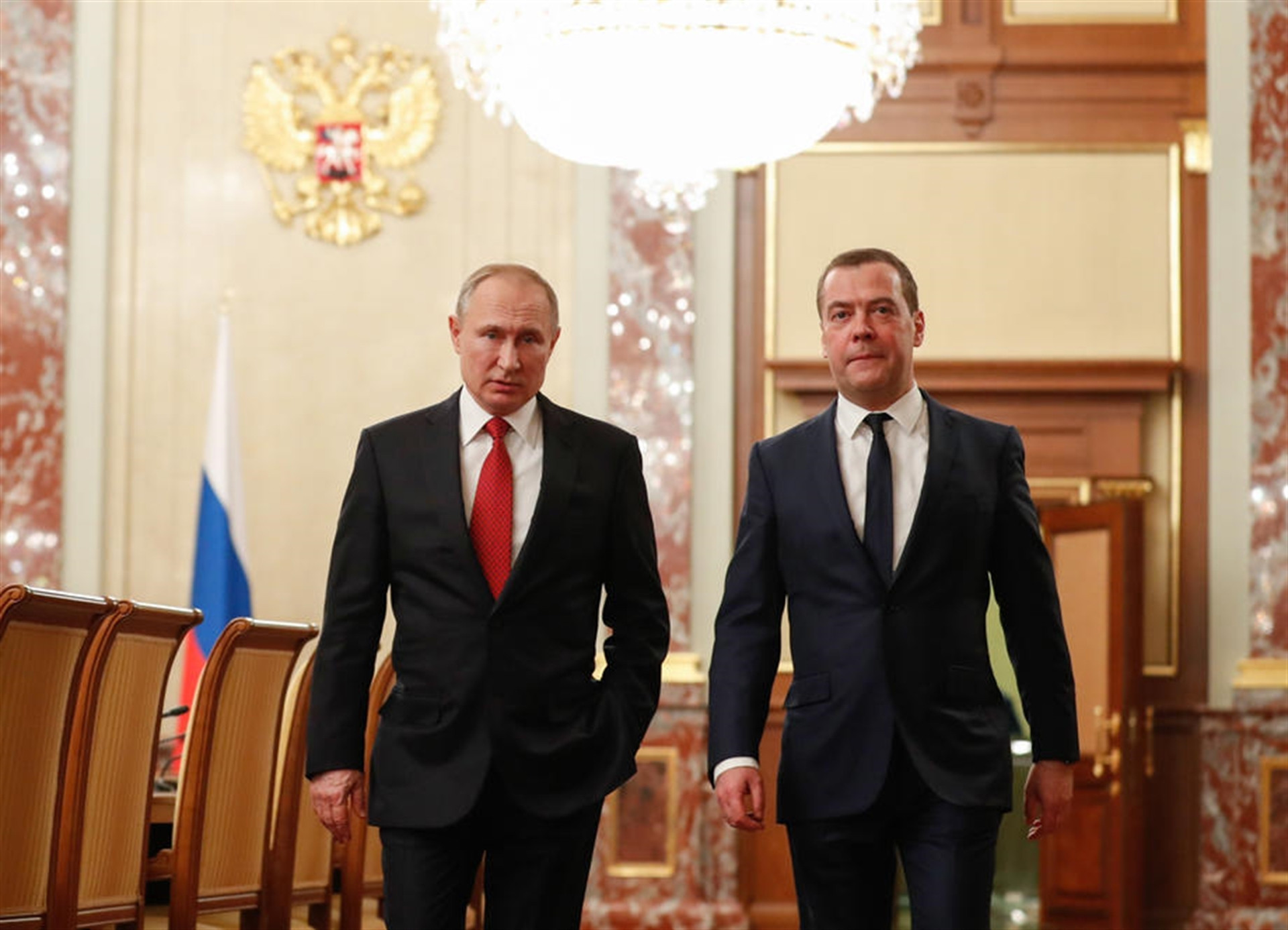 Son dakika haberler: Rusyada siyaset alt üst oldu Dünya şaşkınlık içinde Putin, Başbakanlığa hokey arkadaşını atadı...