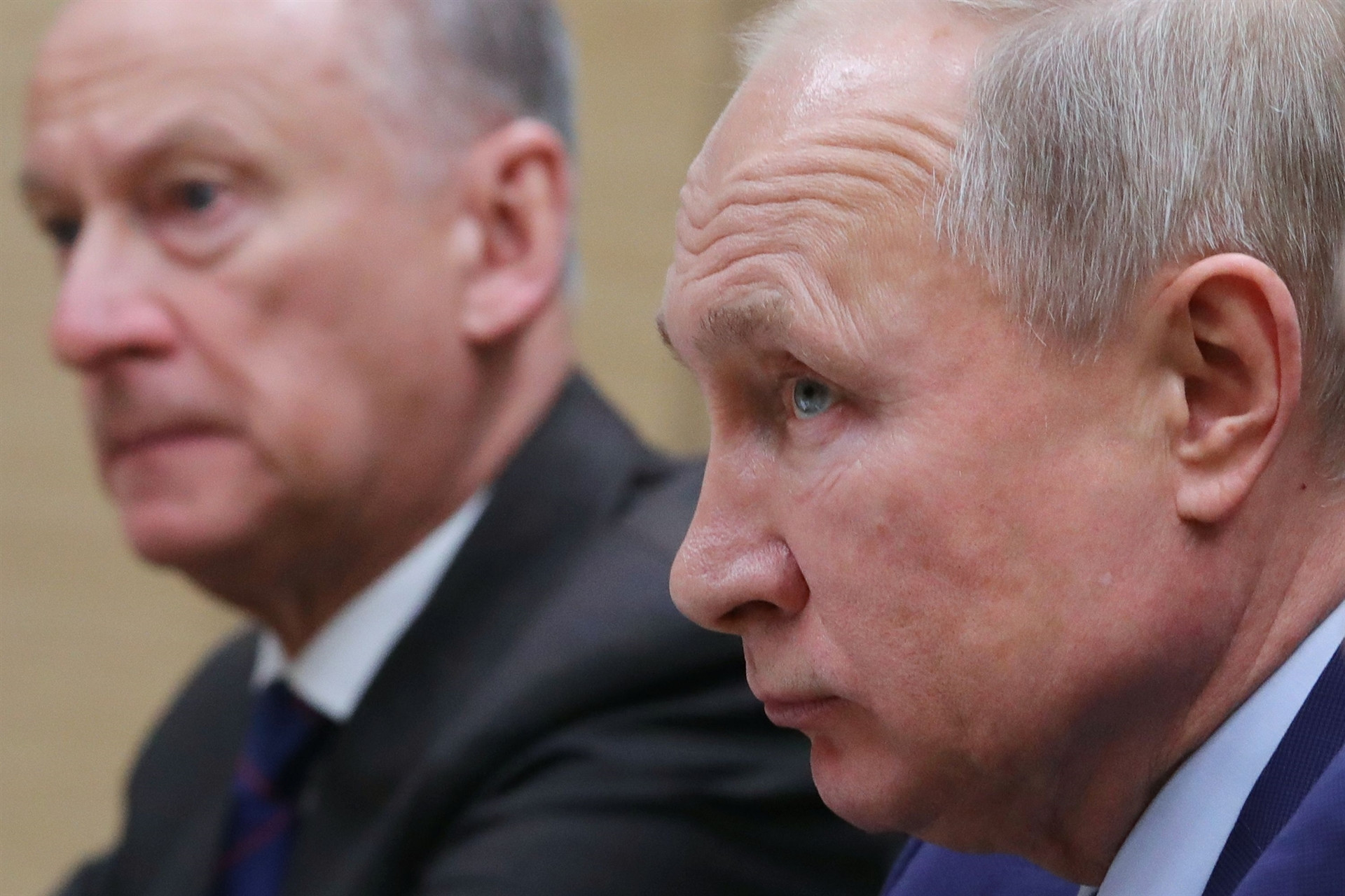 Son dakika haberler: Rusyada siyaset alt üst oldu Dünya şaşkınlık içinde Putin, Başbakanlığa hokey arkadaşını atadı...