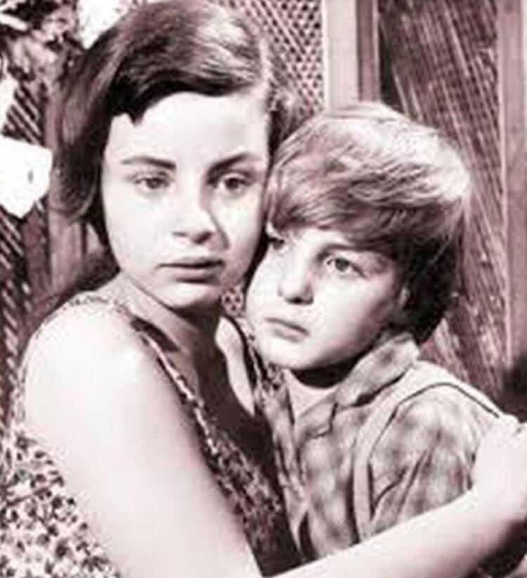 Ömercik, Yeşilçamın en güzel yüzlü yıldızıydı, bir tornavida hayatını kararttı Ömercik, Yeşilçamın en güzel yüzlü yıldızıydı, bir tornavida hayatını kararttı