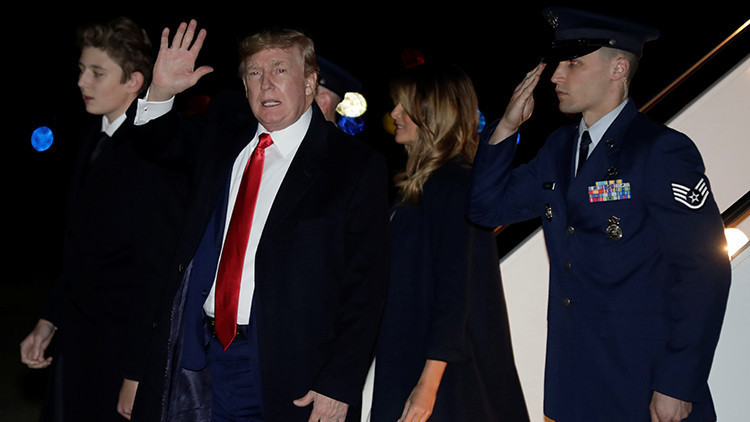 Son Dakika | Super Bowlda Shakira ve Jennifer Lopezli tarihi gece Donald Trumpın sözleri olay oldu... Son Dakika | Super Bowlda Shakira ve Jennifer Lopezli tarihi gece Donald Trumpın sözleri olay oldu...