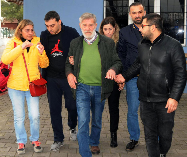 Ahmet Mekin’in eşi yaşamını yitirdi