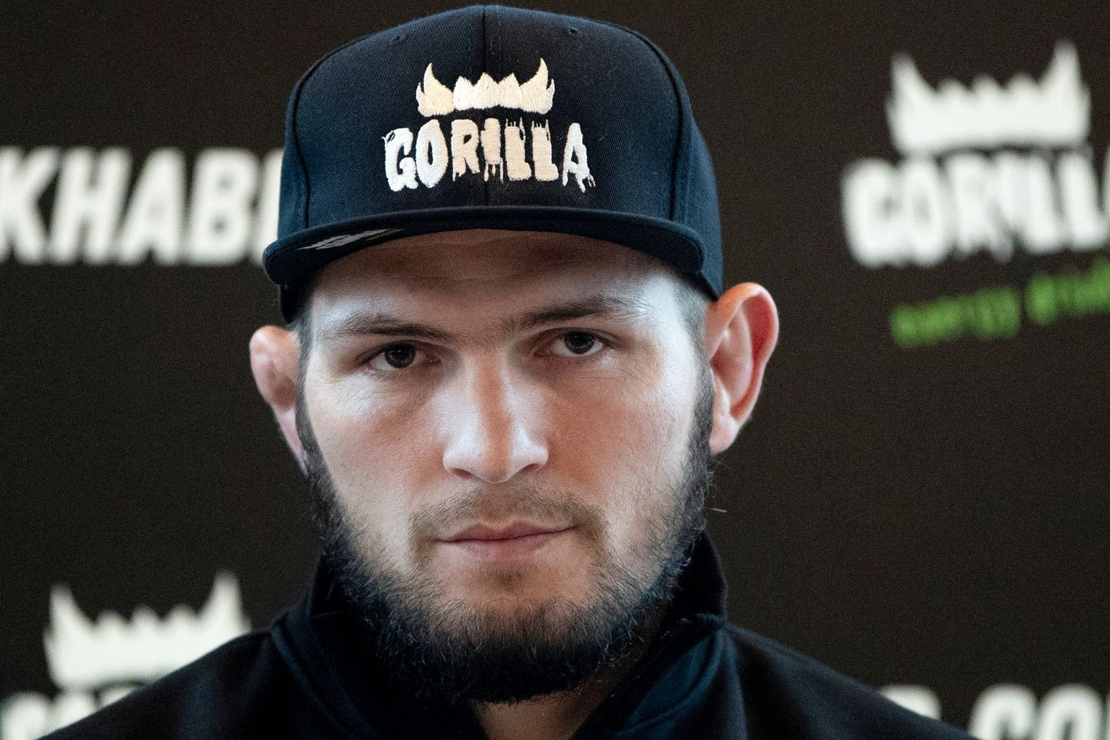 Khabib Nurmagomedova Suudi Arabistanda dövüşmesi için servet teklif ettiler