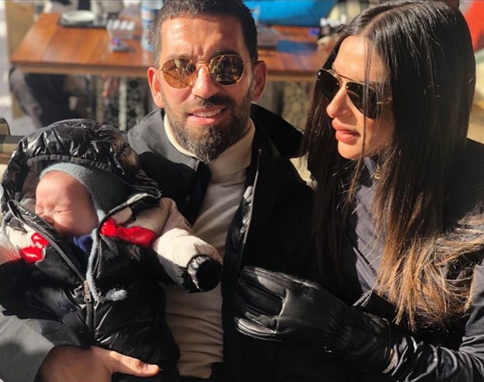 Her ay beşibiryerde