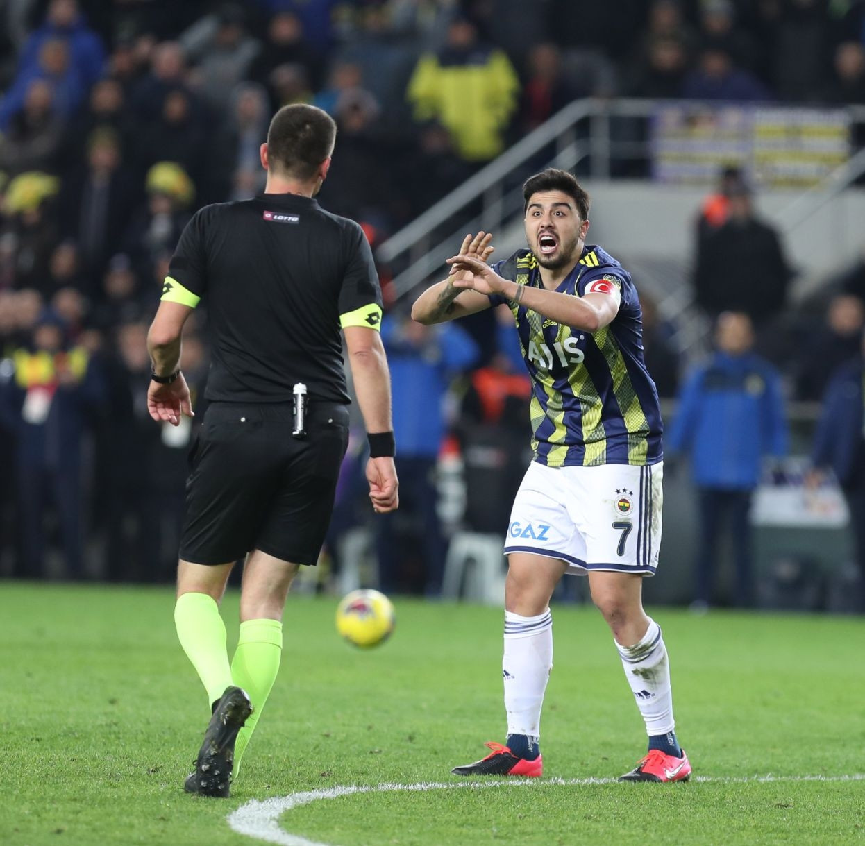 BU POZİSYONDA VARA GİTMELİYDİ