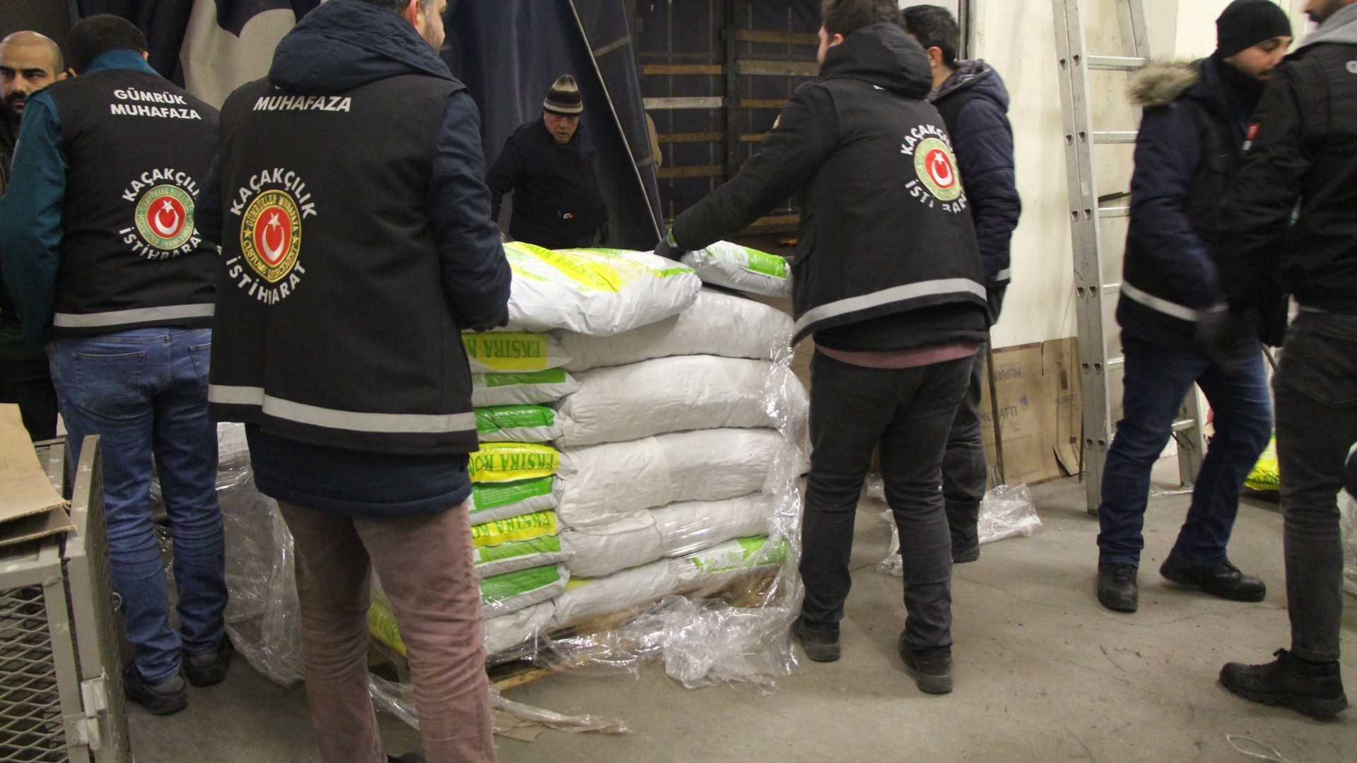 Kapıkulede TIRda 2 ton 70 kilo esrar ele geçirildi