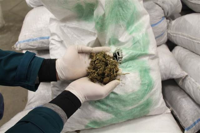 Kapıkulede TIRda 2 ton 70 kilo esrar ele geçirildi