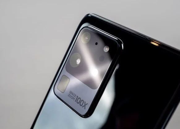 Samsungun telefon fiyatları kafaları karıştırdı