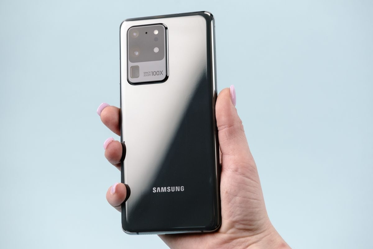 Samsungun telefon fiyatları kafaları karıştırdı