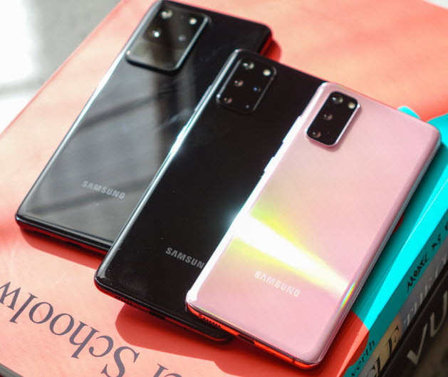 Samsungun telefon fiyatları kafaları karıştırdı