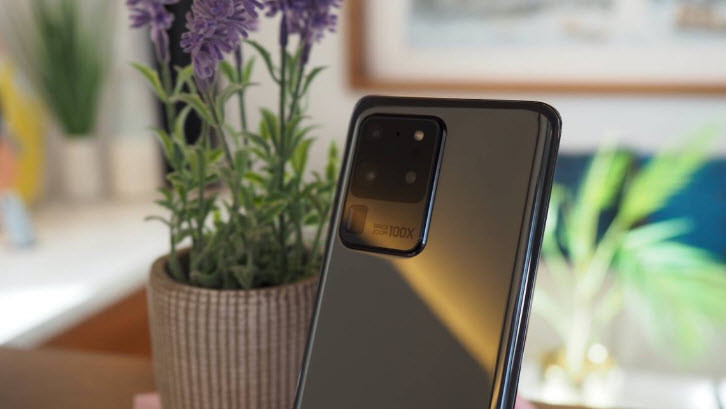 Samsungun telefon fiyatları kafaları karıştırdı