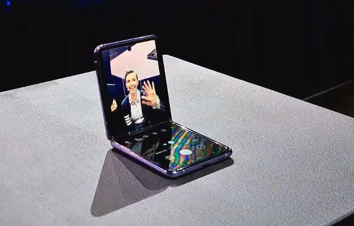Samsungun telefon fiyatları kafaları karıştırdı