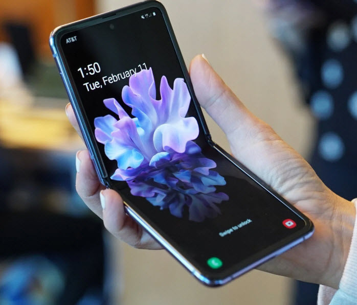 Samsungun telefon fiyatları kafaları karıştırdı