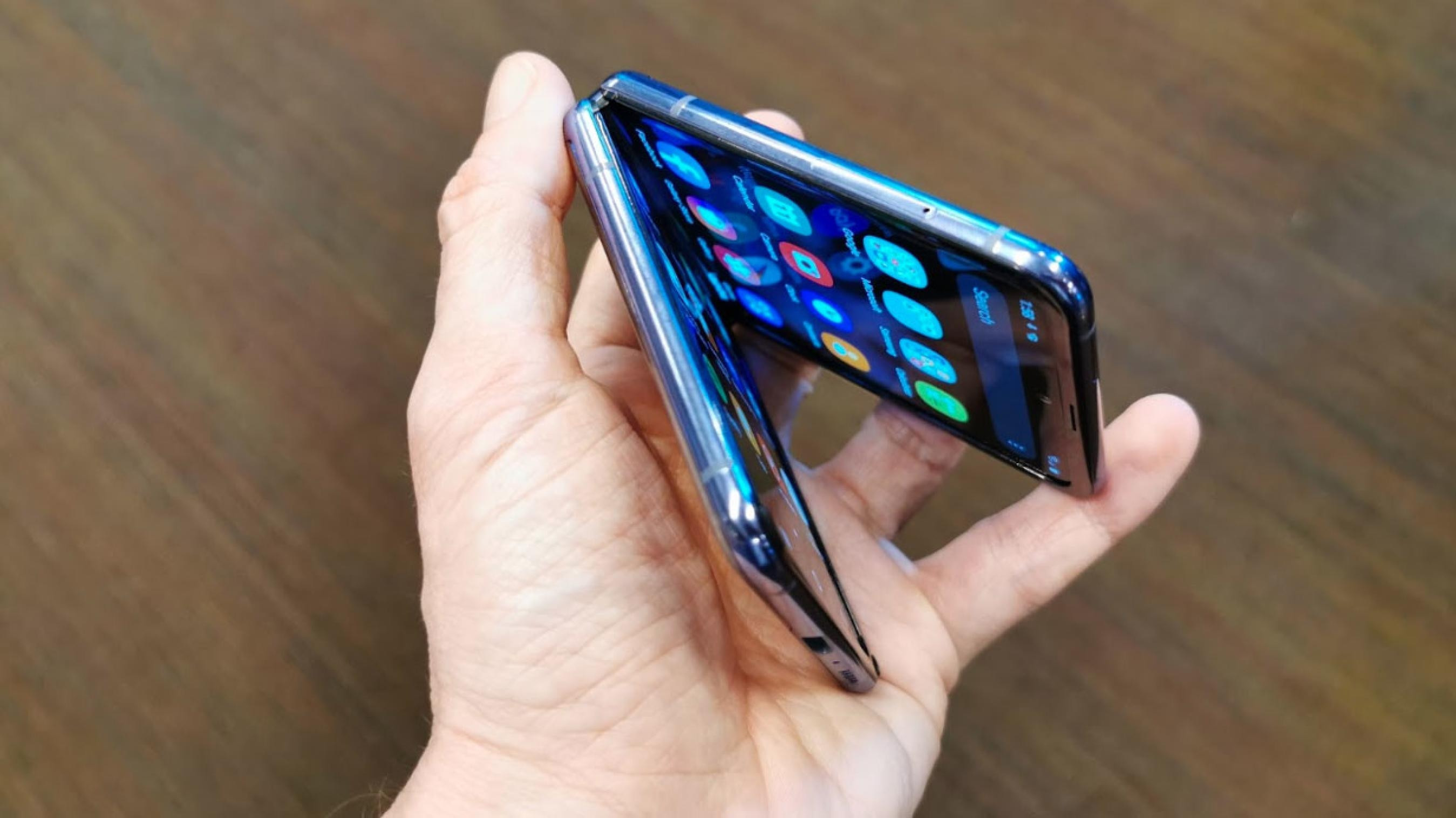 Samsungun telefon fiyatları kafaları karıştırdı