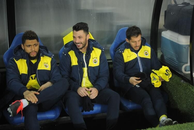 Fenerbahçede paralar kulübeye gitti Dudak uçuklatan rakam...