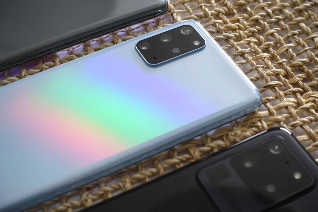 Samsungun telefon fiyatları kafaları karıştırdı