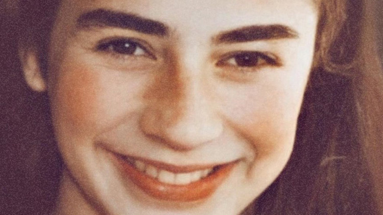 Yeni yaşını kaybettiği babasıyla kutladı... Onu tanıdınız mı Yeni yaşını kaybettiği babasıyla kutladı... Onu tanıdınız mı