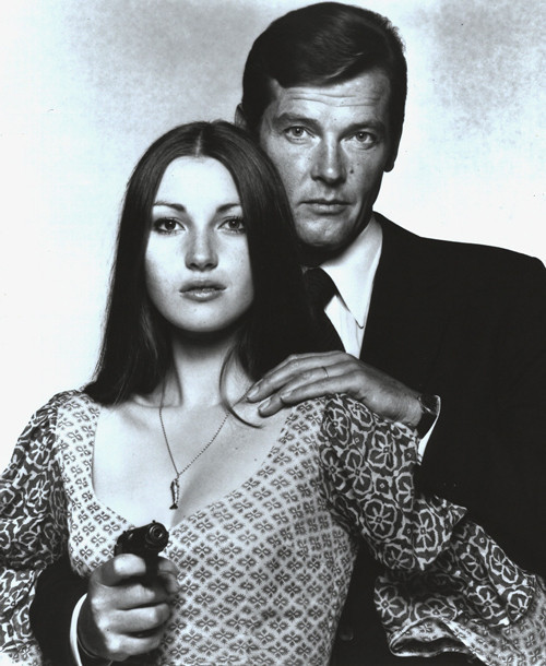 JAMES BOND KIZI