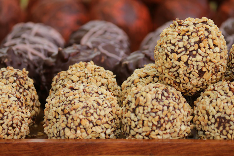 Kekten çikolatalı trüf tarifi