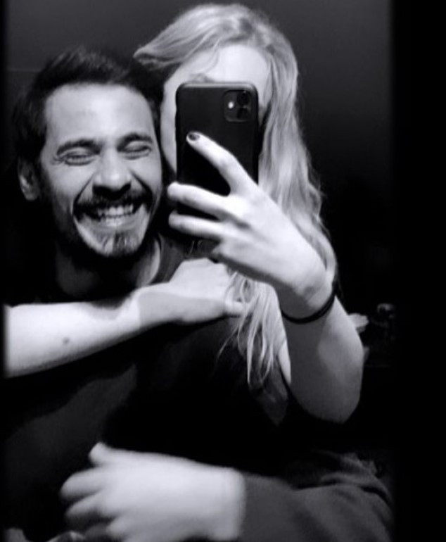 Hayal Köseoğlu ile Caner Şahin aşkı bitti mi