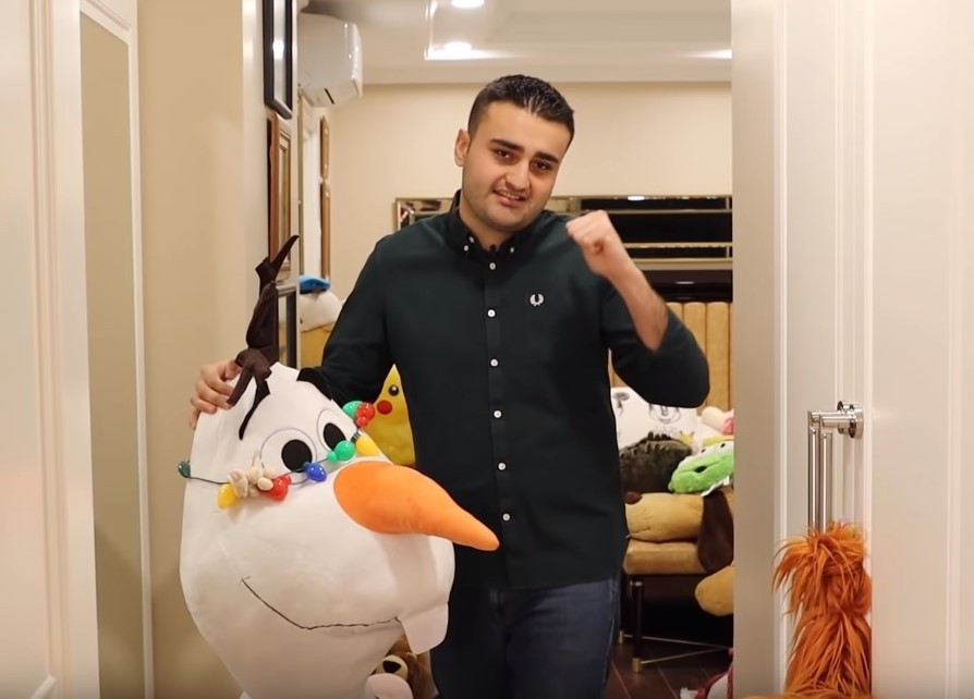 Oyuncaklarının fiyatı 100 - 150 bin TL Ünlü şef Burak Özdemir evinin kapılarını açtı
