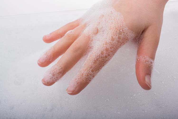 Egzaması olanlar ellerini yıkadıktan sonra nasıl korumalılar