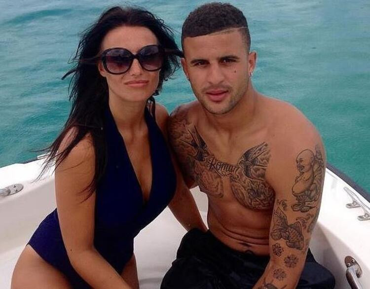 Corona virüsü hiçe sayıp evinde parti veren Kyle Walkerdan bir skandal daha Corona virüsü hiçe sayıp evinde parti veren Kyle Walkerdan bir skandal daha