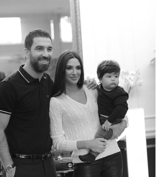 HAMZA İLE VAKİT GEÇİRİYORUM