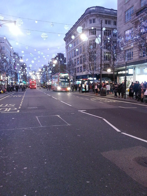 Londrada bir ateşböceği