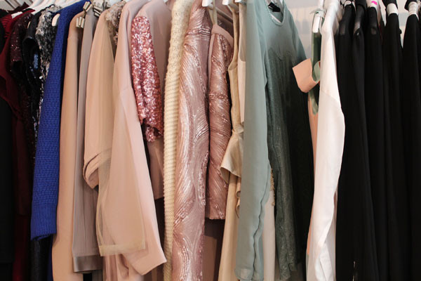 Tasarımlarını dizilerde sık sık görüyoruz