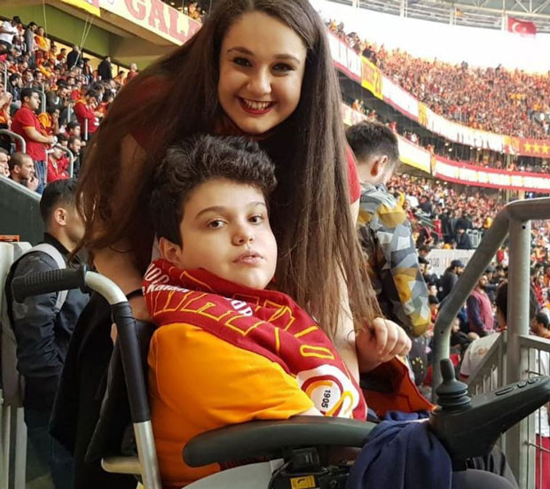 SMA’lı iki çocuk annesi: “Gençliklerini harcamayın evlatlarımın”