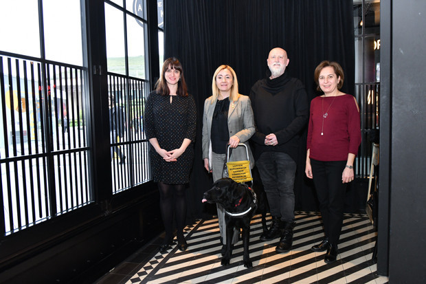 Rehber köpekler görme engellilerin gözleri olmak istiyor