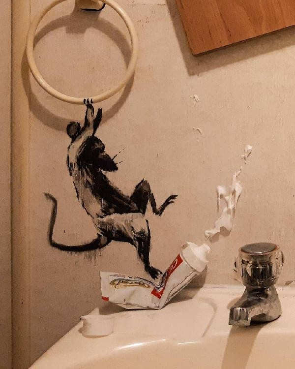 Banksy son eserini sosyal medyadan paylaştı