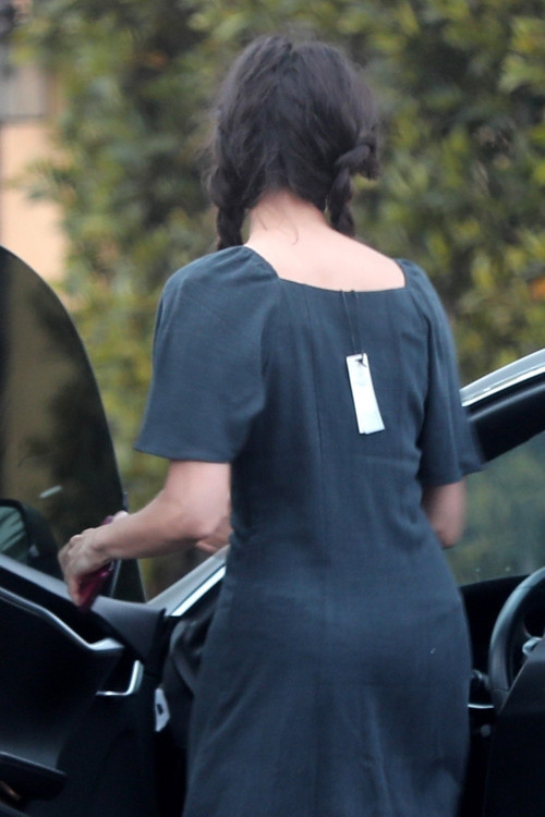 ARACINA BİNİP UZAKLAŞTI