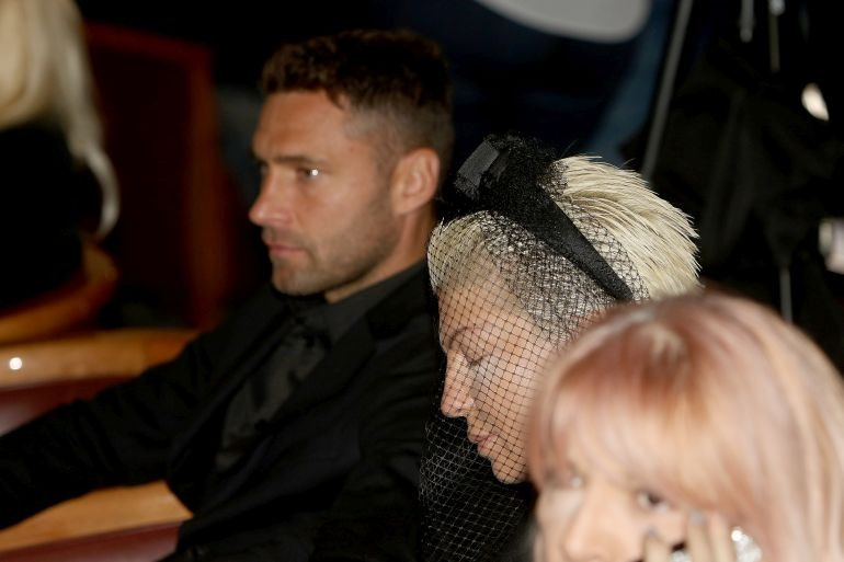 Dusko Tosic ile Jelena Karleusa, corona virüs karantinasında barıştı Dusko Tosic ile Jelena Karleusa, corona virüs karantinasında barıştı
