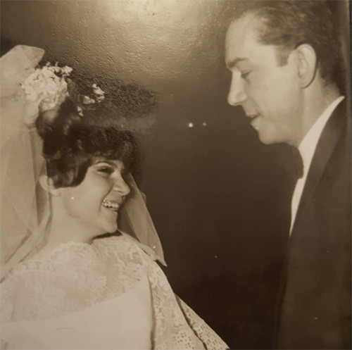 KONUŞ BENİMLE